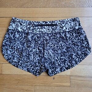 Lululemon Chirasu Chirakasu Dots Shorts